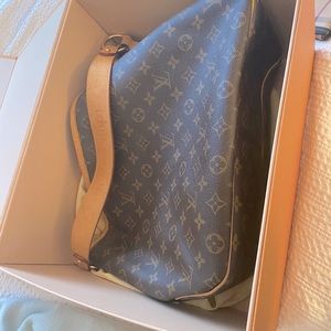 Louis Vuitton Delightful Monogram MM bag